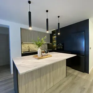 Precioso A Estrenar En Centro De Apartamento Nerja
